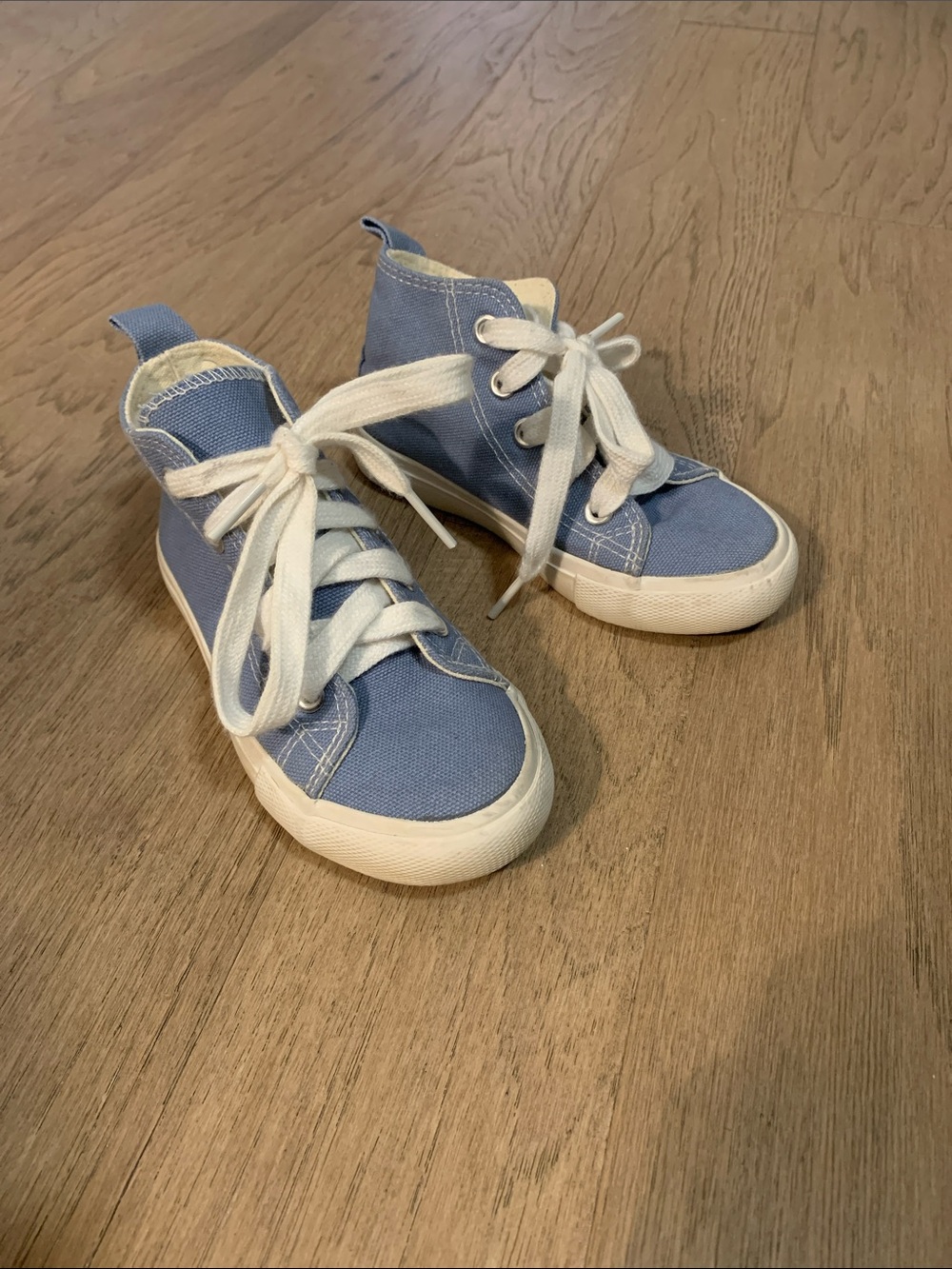 Opoee Kids Light Blue High-Top Canvas Sneakers with White Laces Toddler 9.5